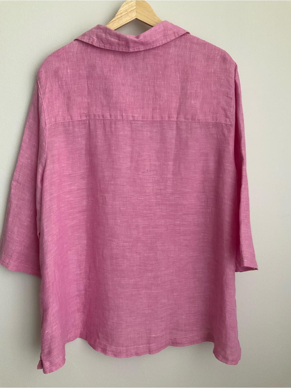 Tahari Pink 100% Linen Tunic Top V-Neck Side Button Detail Size 1X - Picture 6 of 10
